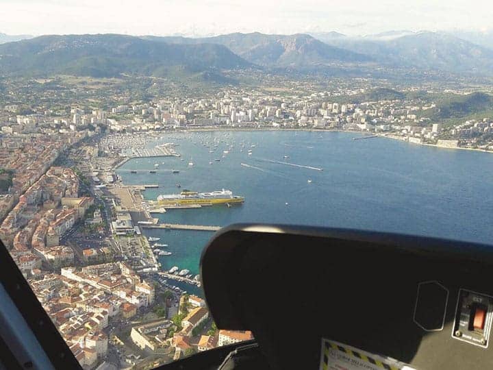 Helicopter training in Ajaccio – Corse Hélicoptère Helicopter initiation flight